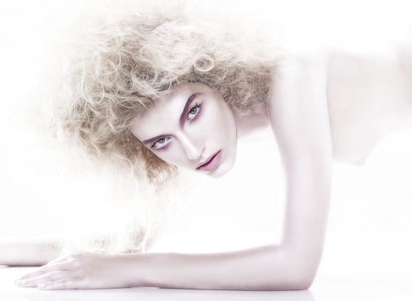 Photograph Lionel Deluy Beauty White on One Eyeland